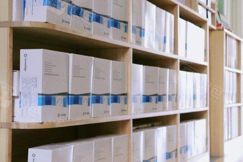 盘锦精诚齿科收费价格表公布,牙齿矫正6505元起,隐形矫正13656元