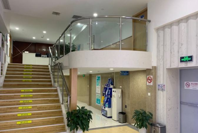 牙齿矫正有年龄限制吗？青少年矫正时间解析及专业建议