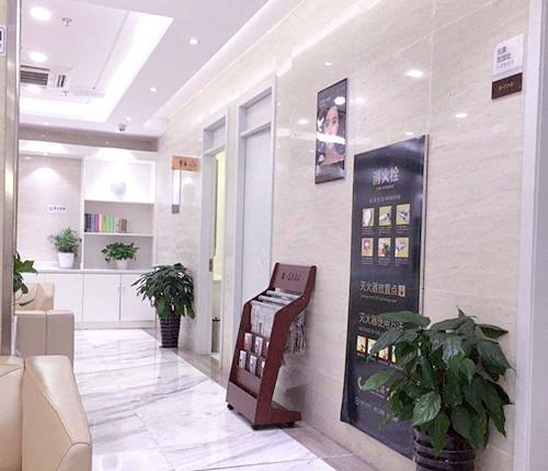 泰州北极星口腔地址电话，万达店+鼓楼店上班时间及收费相同