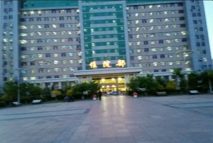牡丹江医学院附属红旗医院口腔科电话服务全解析：联系方式、接听质量及预约挂号流程详解