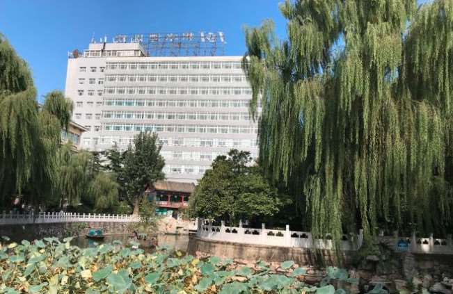 北京口唇整形收费价格表，嘴角上提术：2281\小切口手术提升：74起