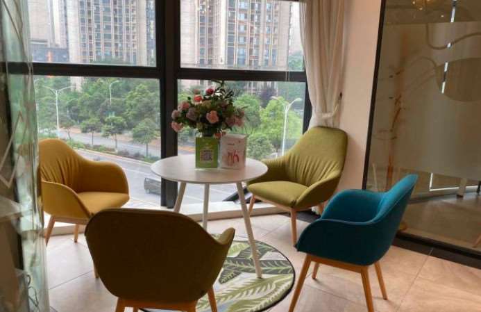 重庆口腔整形收费价格表，正颌：224\牙齿种植：3618起