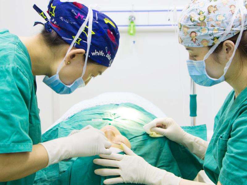 重庆私密整形收费价格表，阴唇漂红：2489\女性私密：1158起