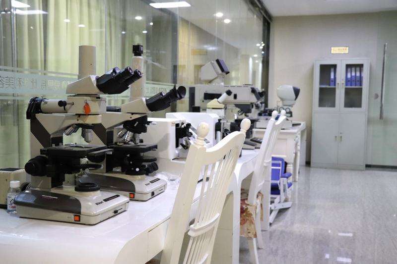 福州比华利美容耳部整形收费价目表，隐耳修复：1838\附耳切除：669起