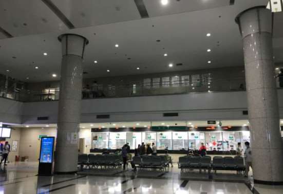 福州眼部整形收费价格表，消除肿眼泡：299\下眼睑下至：1466起