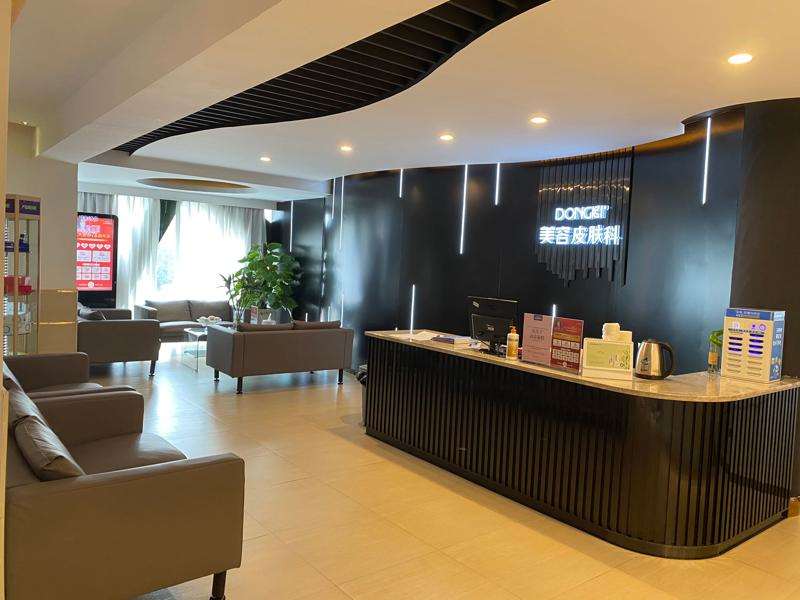 泉州短鼻矫正价格表线上公布(2025泉州短鼻矫正参考价为：3595元)