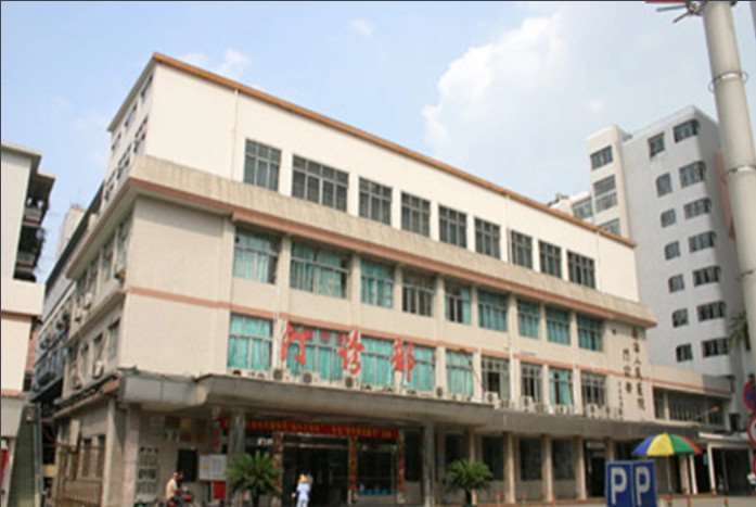 佛山华美联城整形鼻部整形收费价格表，延长鼻小柱：1323\短鼻矫正：4156起