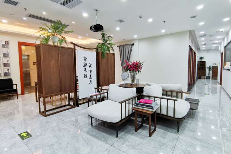 广州眼部整形收费价格表，眼窝：2180\眼角提升：3377起