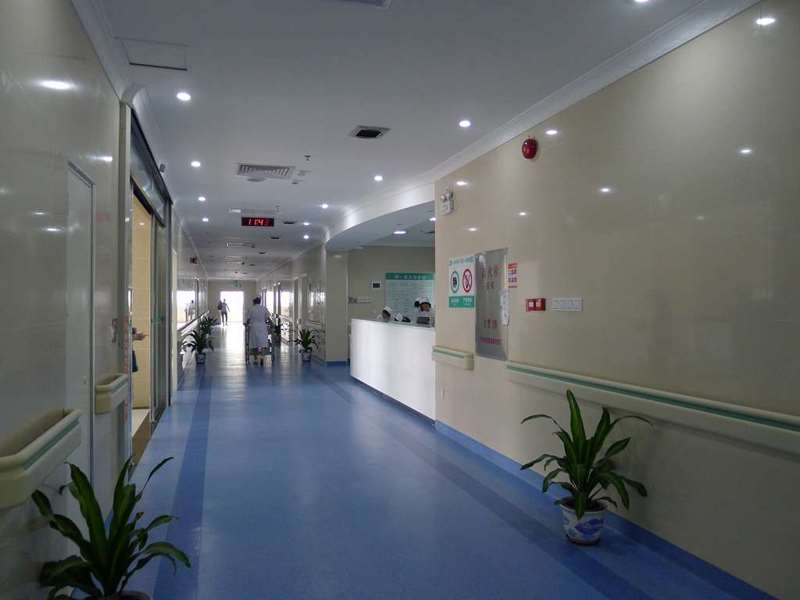 广州口唇整形收费价目表，嘴角上提术：2265\重唇矫正：4010起