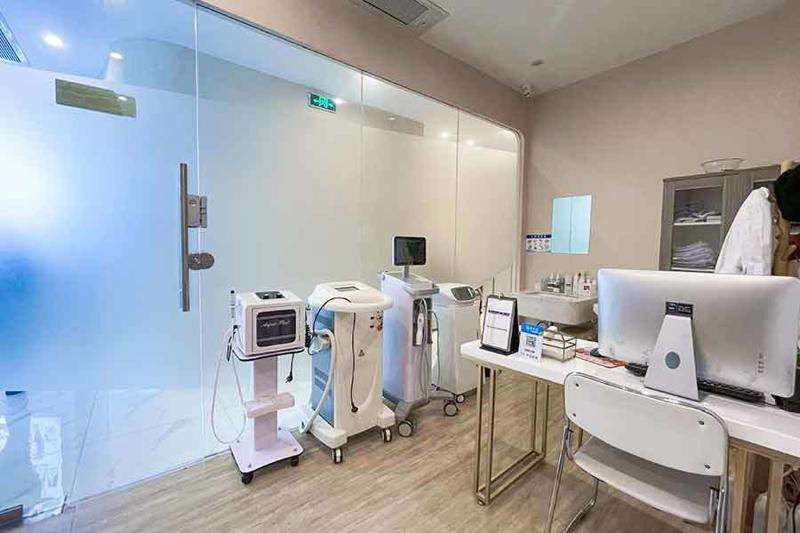 广州天姿医学美容耳部整形收费价目表，小耳再造：1041\附耳切除：3684起
