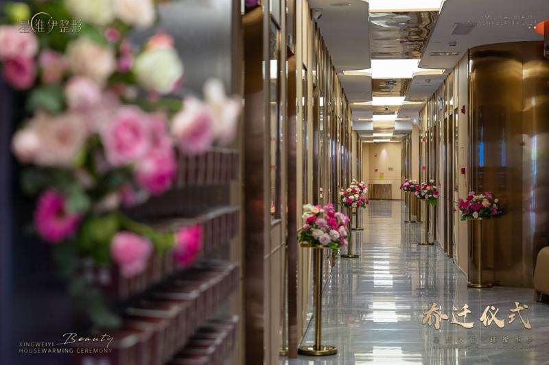 广州鼻部整形收费价格表，鼻翼整形：318\肥厚鼻尖鼻翼矫正术：3609起