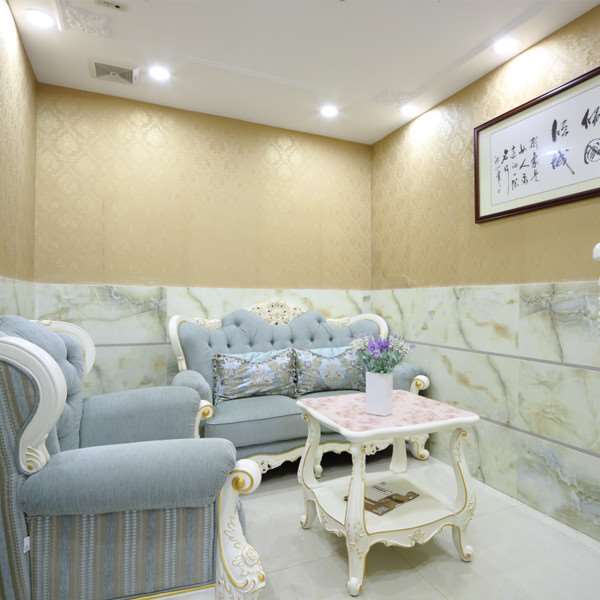 珠海鼻部整形收费价格表，延长鼻小柱：3628\肥厚鼻尖鼻翼矫正术：2678起