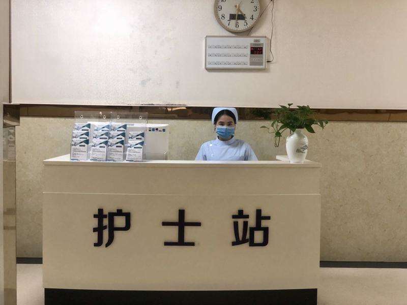 珠海眼部整形收费价目表，眼角提升：1180\眼睑松弛修复：489起