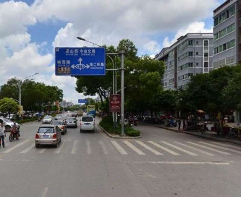 桂林鼻部整形收费价格表，蒜头鼻治疗：1927\肥厚鼻尖鼻翼矫正术：4218起