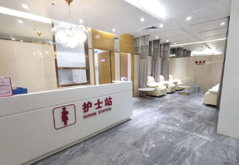 南宁美模整形美容鼻部整形收费价目表，隆鼻整形：4045\朝天鼻矫正：926起