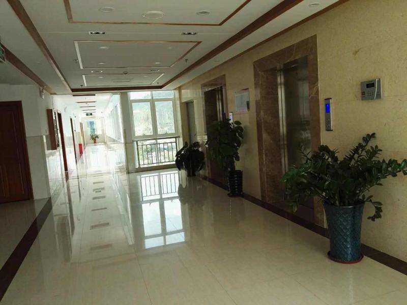 三亚鼻部整形收费价格表，鼻修复整形：2335\延长鼻小柱：3130起