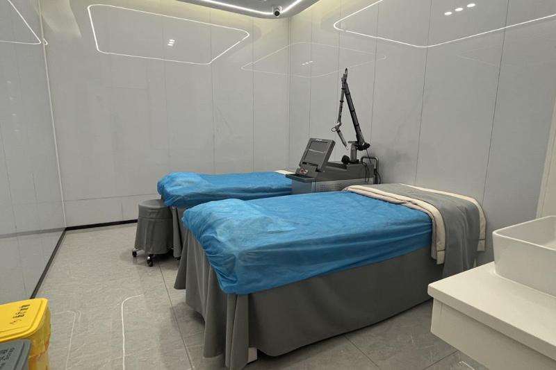 石家庄眼部整形收费价目表，眼修复：3734\眼睑内翻矫正：4040起