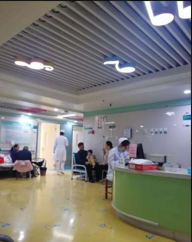 郑州韩辰华领耳部整形收费价目表，隐耳修复：1830\小耳再造：2571起