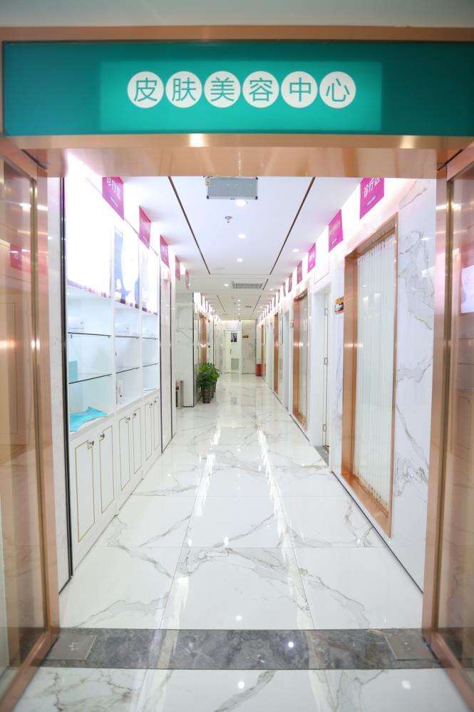 衡阳鼻部整形收费价格表，去鼻唇沟：645\酒糟鼻治疗：271起