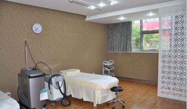 衡阳鼻部整形收费价格表，去鼻唇沟：645\酒糟鼻治疗：271起