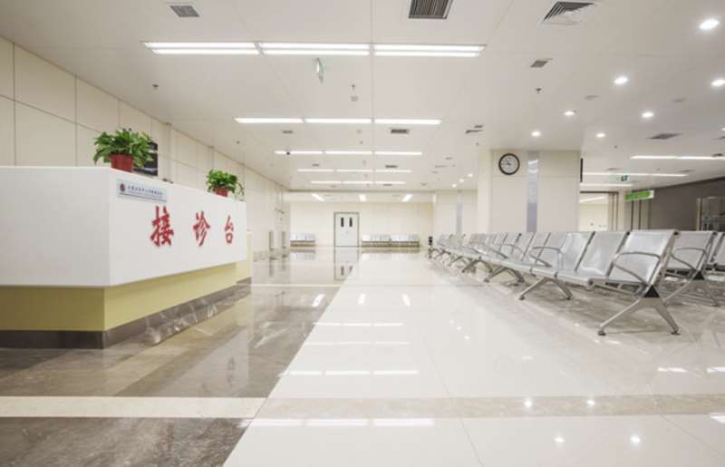 呼和浩特眼部整形收费价格表，眼综合：2597\眼部多项：56起