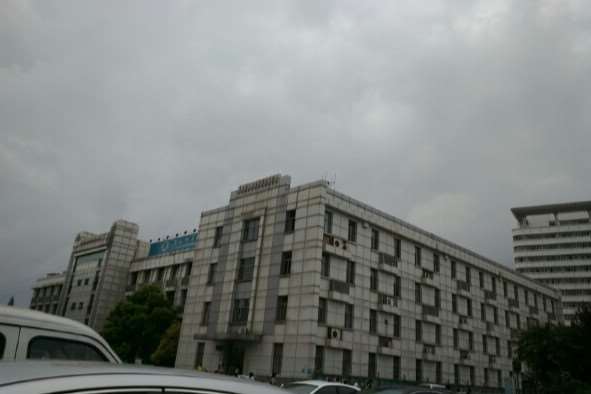 淮安市负责人民医院胸部整形收费价格表，胸型美化：1369\胸部修复：4146起