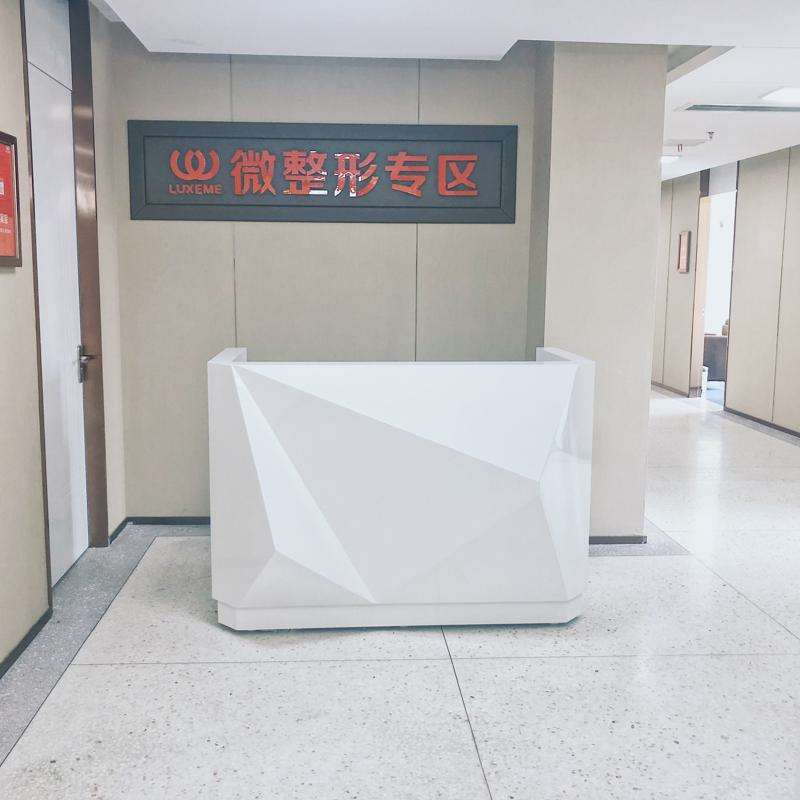 南通市第三人民医院眼部整形收费价格表，眼综合：4499\眼修复：3712起