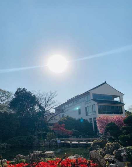 苏州市立医院口唇整形收费价目表，重唇矫正：1574\微笑唇整形：2867起