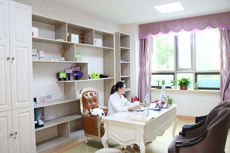 盐城鼻部整形收费价目表，蒜头鼻治疗：3660\肥厚鼻尖鼻翼矫正术：1314起