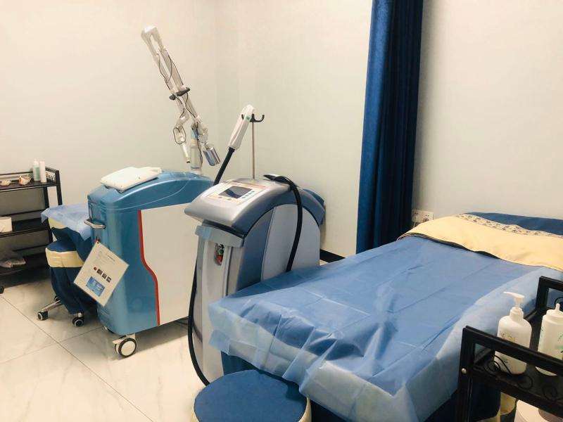 景德镇圣嘉丽鼻部整形收费价目表，垫鼻基底失败修复：2063\鼻小柱短宽矫正术：2475起