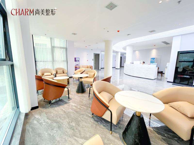 上饶鼻部整形收费价格表，隆鼻：4294\垫鼻基底失败修复：2412起