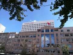 大连上睑下垂矫正报价多少钱合适(2025大连上睑下垂矫正参考价为：4210元)
