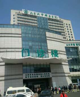 青岛鼻部整形收费价目表，蒜头鼻治疗：1892\去鼻唇沟：3056起