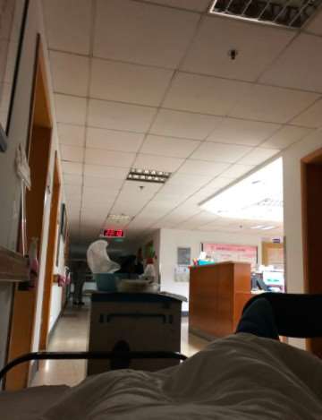 上海复旦大学附属华山医院美体塑形收费价格表，直腿术：4452\腿型矫正：2170起