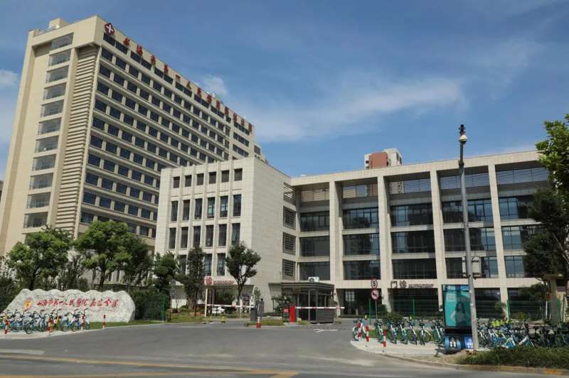 上海鼻部整形收费价格表，延长鼻小柱：1316\酒糟鼻治疗：4257起