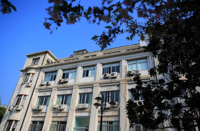 上海鼻部整形收费价目表，鼻翼整形：820\隆鼻：354起