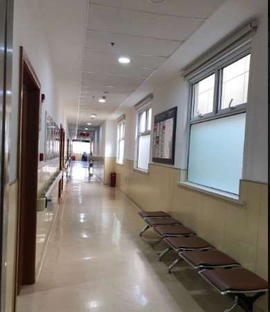 上海江城皮肤病医院眼部整形收费价目表，重睑术：537\眼睑内翻矫正：3873起