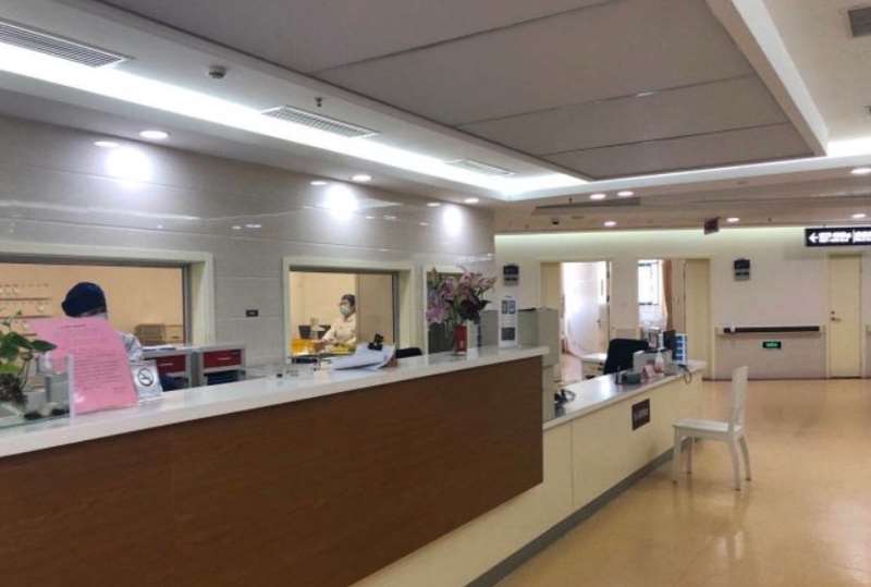 上海第六人民医院眼部整形收费价格表，眼睑矫正：2164\眼袋失败修复：232起