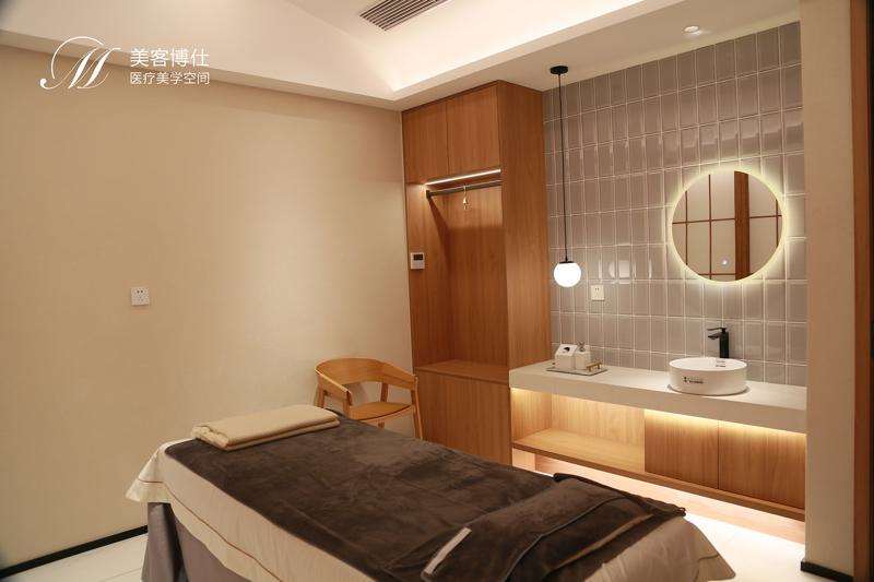太原丽都眼部整形收费价格表，眼综合：2625\眼部修复：768起