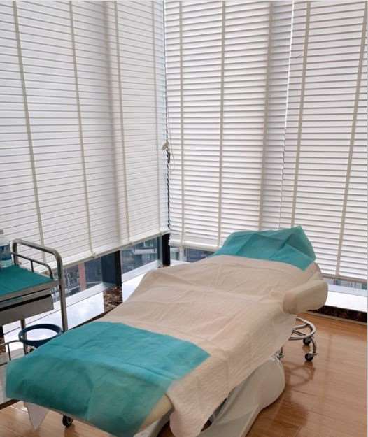 成都现代医院眼部整形收费价格表，眼窝：4440\眼睑疤痕修复：2805起
