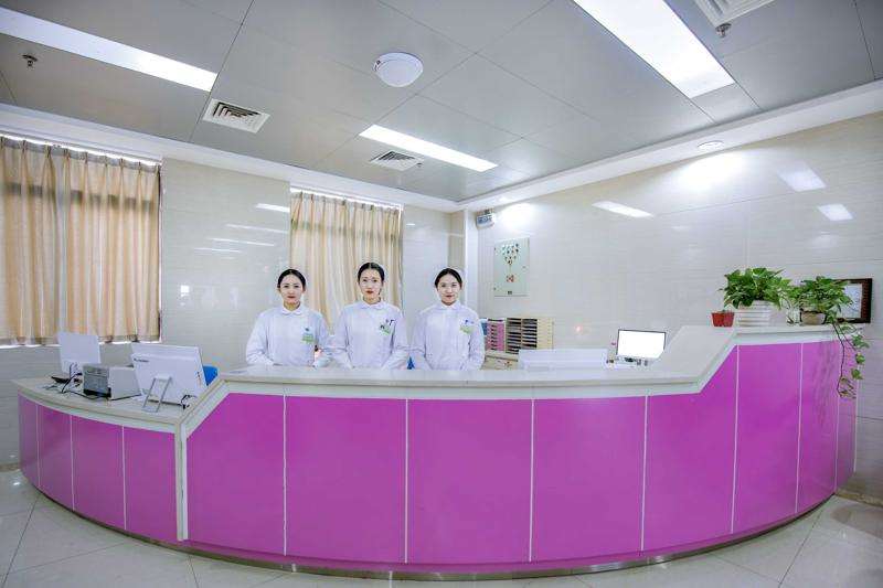 攀枝花鼻部整形收费价格表，鼻修复整形：882\肥厚鼻尖鼻翼矫正术：1277起