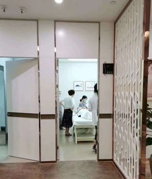 宁波皮肤美容收费价格表，去颈纹失败修复：4313\紧致提升：1622起