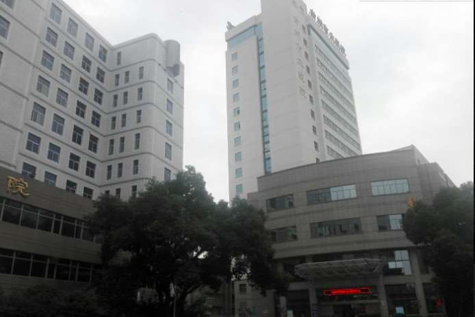 台州兰天医疗美容眼部整形收费价目表，眼综合：2595\眼修复：3391起