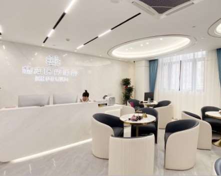 温州眼部整形收费价格表，眼窝：85\纹眼线：4427起
