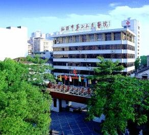 汕头口腔科医院有几家