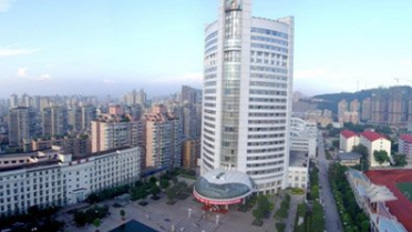 成都牙齿矫正哪家医院好？2024倾斜牙固定桥修复医院推荐！